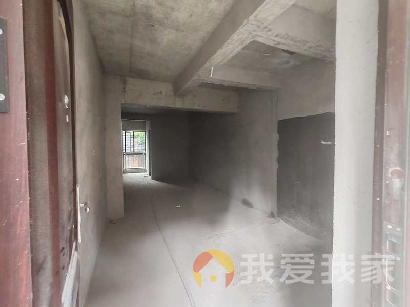解放西路34号机械厂宿舍 南北通透，采光好 视野好，诚心出售