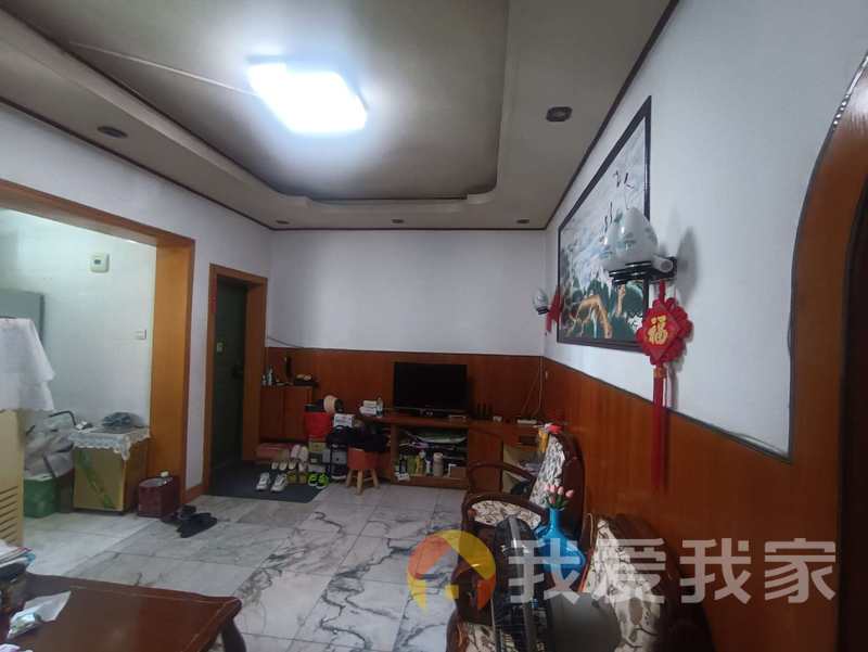 福州路175号青山湖宾馆宿舍 南北通透，采光好 装修好，环镜优美 视野好，诚心出售