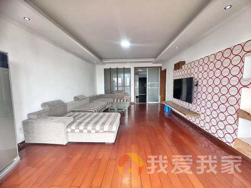 满五年唯一一套带落地窗 正规二居室小区位于中间位置前后无遮挡