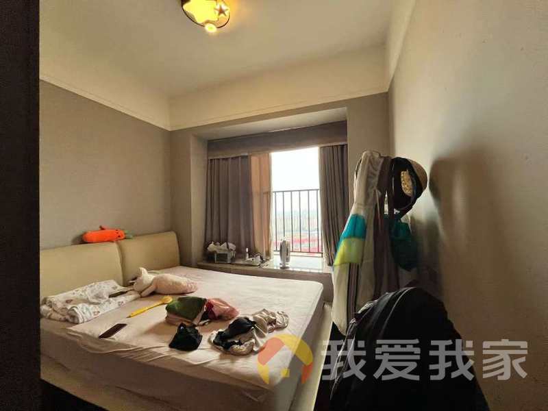 南昌我爱我家蓝光雍锦半岛 南北通透，采光好 装修好，环镜优美 近地铁 视野好，诚心出售