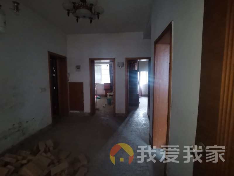 南昌我爱我家丁公路南柴宿舍 南北通透，采光好 近地铁 周边匹套完善，，出行方便