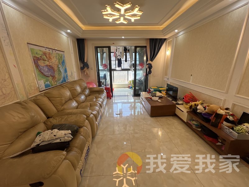 南昌我爱我家保利香槟国际 南北通透，采光好 装修好，环镜优美 近地铁 视野好，诚心出售
