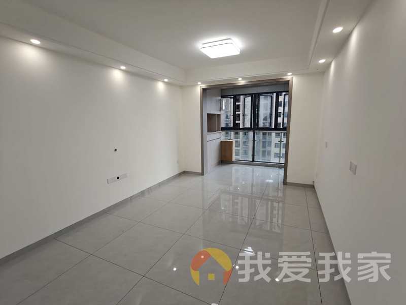 南昌我爱我家郡南府 南北通透，采光好 装修好，环镜优美 中间楼层