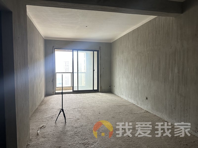 南昌我爱我家正荣御品 南北通透，采光好 视野好，诚心出售