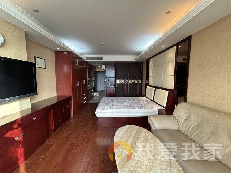 华远帝景天下公寓 南北通透，采光好 装修好，环镜优美 视野好，诚心出售