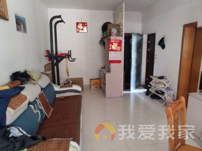 洪都中大道169弄5号百货公司宿舍 南北通透，采光好 装修好，环镜优美 视野好，诚心出售