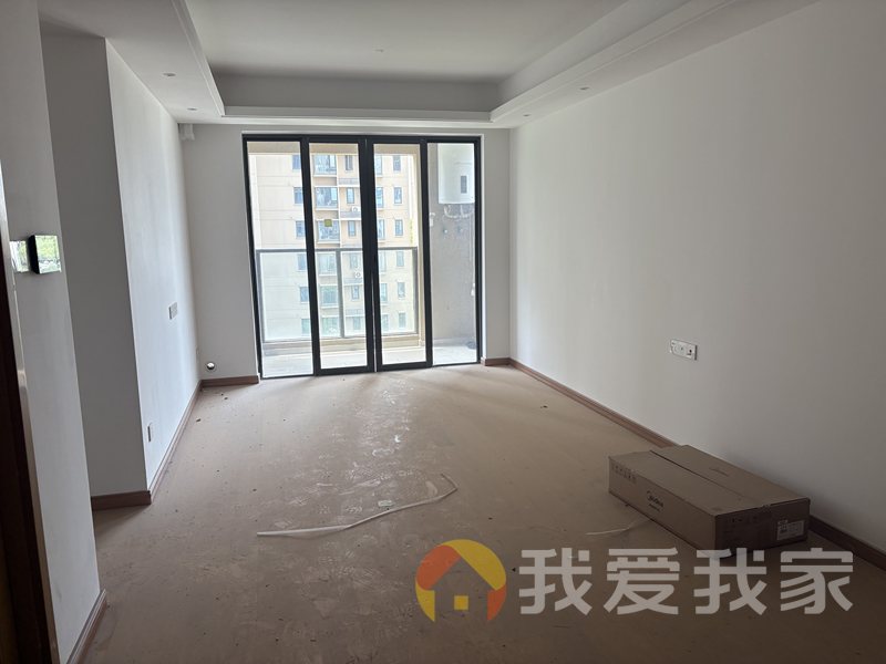 美的公园天下（新悦府） 南北通透，采光好 装修好，环镜优美 近地铁 周边匹套完善，，出行方便