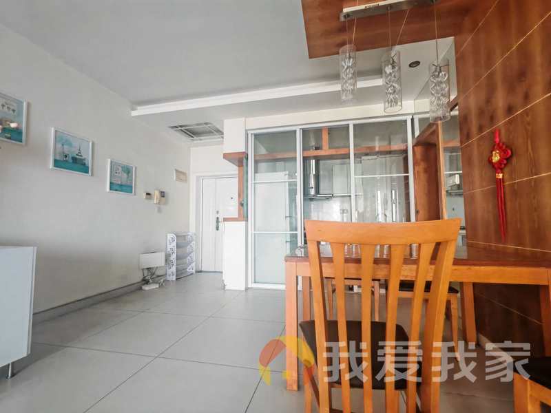 南昌我爱我家高能金域名都 南北通透，采光好 装修好，环镜优美 中间楼层