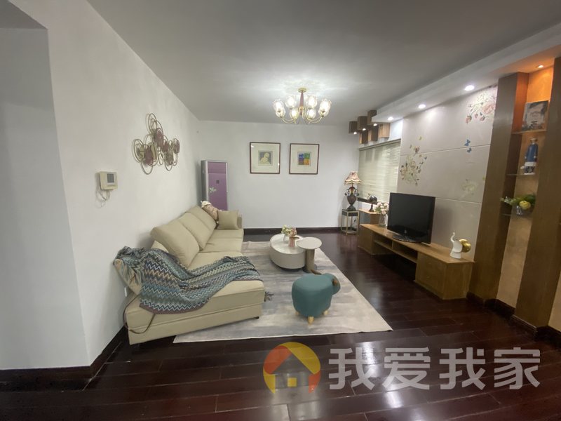 中山壹品 南北通透，采光好 装修好，环镜优美 近地铁 中间楼层