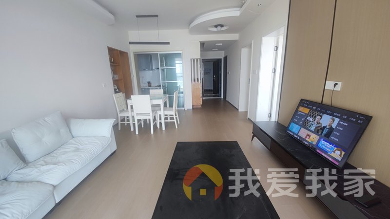 博泰江滨威尼斯 南北通透，采光好 装修好，环镜优美 近地铁 中间楼层