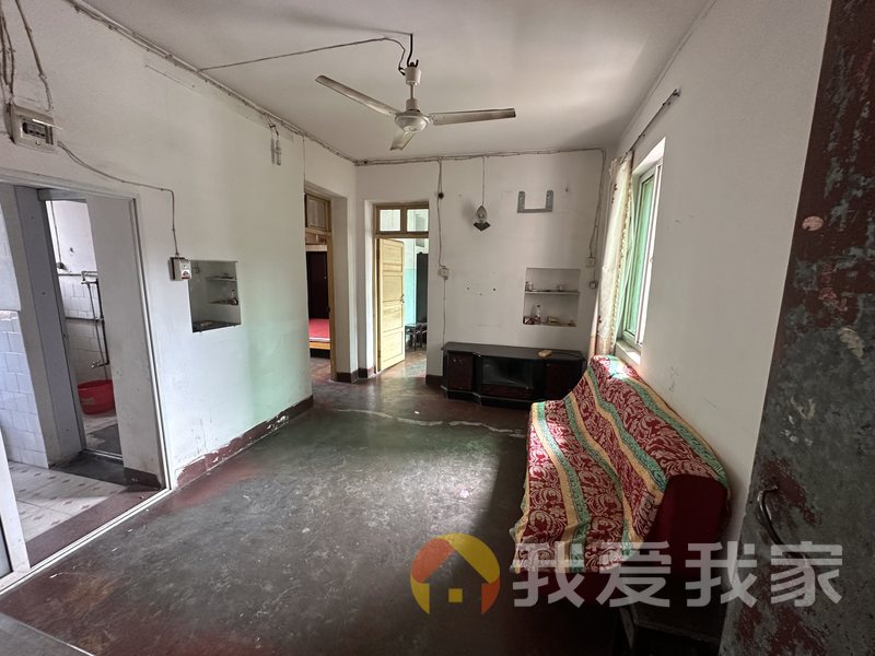 友竹巷友竹花园 南北通透，采光好 装修好，环镜优美 近地铁 视野好，诚心出售