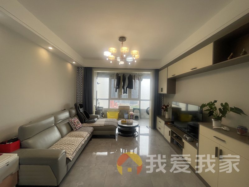 南昌我爱我家绿地外滩公馆 南北通透，采光好 装修好，环镜优美 近地铁 视野好，诚心出售