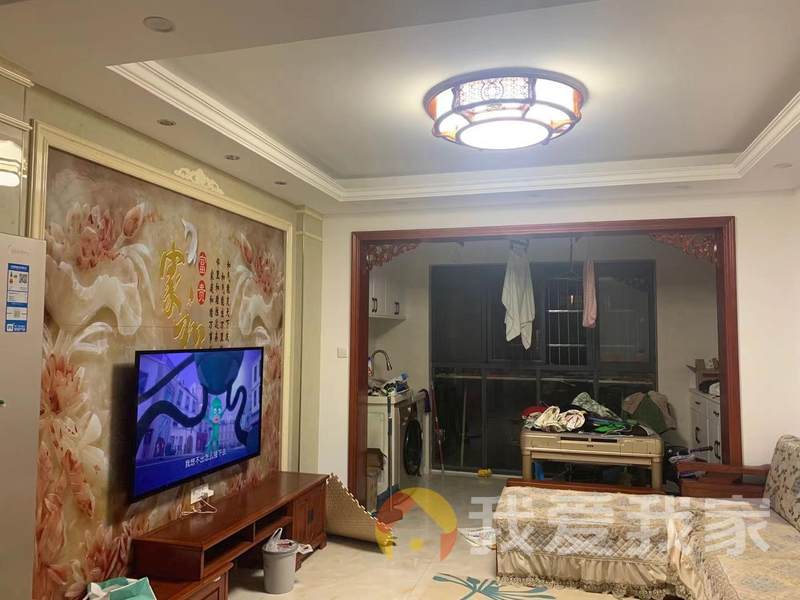 景城名郡 南北通透，采光好 装修好，环镜优美 中间楼层
