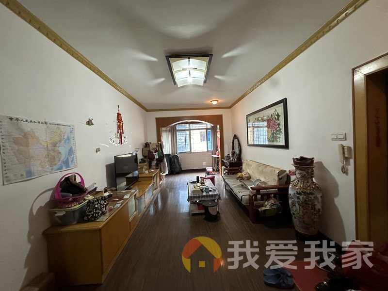 解放西路1号国税局宿舍 南北通透，采光好 视野好，诚心出售