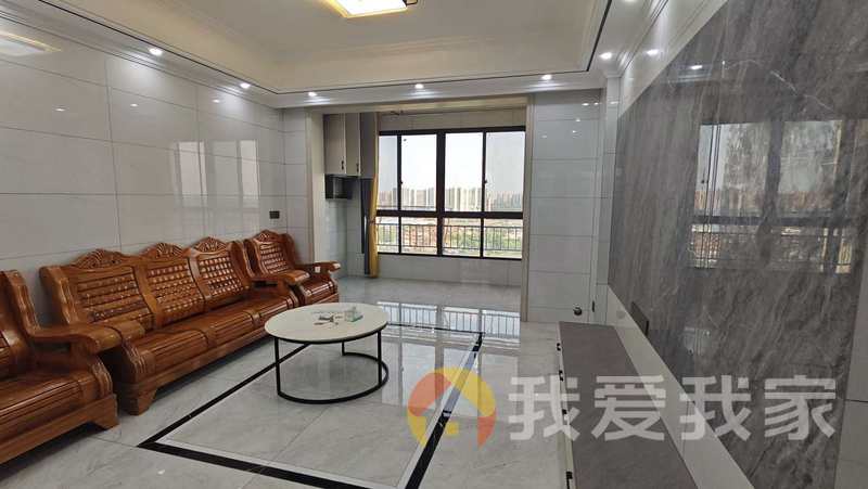 迎宾珑湾 南北通透，采光好 装修好，环镜优美 视野好，诚心出租