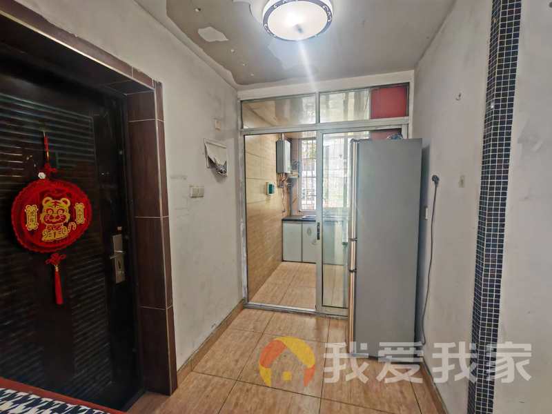 南昌我爱我家康馨苑 南北通透，采光好 装修好，环镜优美 视野好，诚心出售