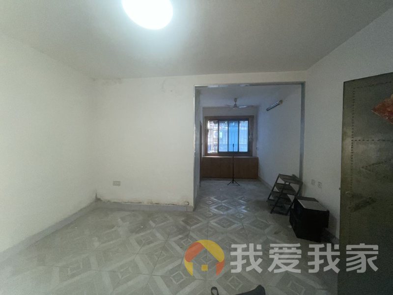 西书院街工行宿舍   南北通透  精装 随时看房 有院卫