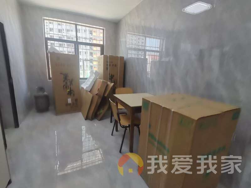 莲塘 南北通透，采光好 装修好，环镜优美 视野好，诚心出租
