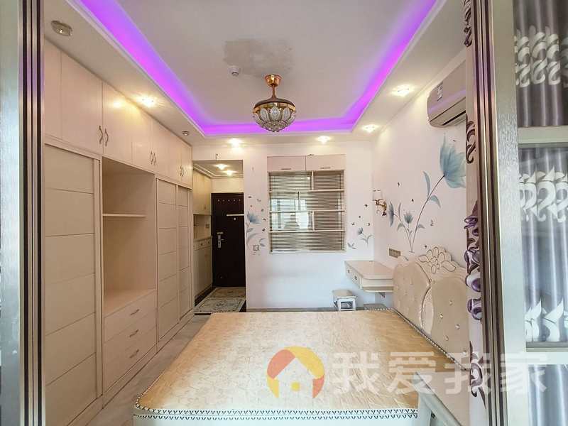 平安曼哈顿风情（聚仁哈佛公馆） 南北通透，采光好 装修好，环镜优美 周边匹套完善，，出行方便