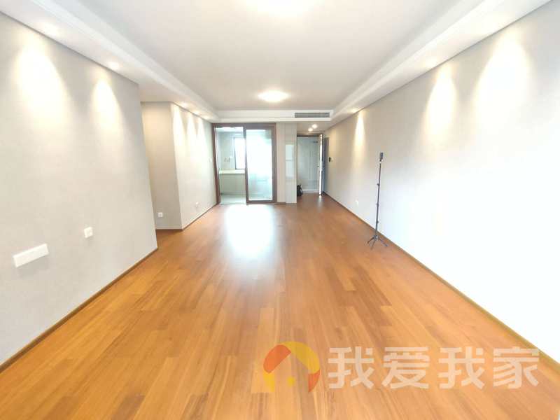 南昌我爱我家华润悦府 南北通透，采光好 装修好，环镜优美 中间楼层