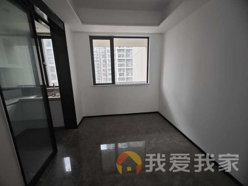 南昌我爱我家西客站双地铁旁 精品房源 小区环境好 风雨连廊设施好