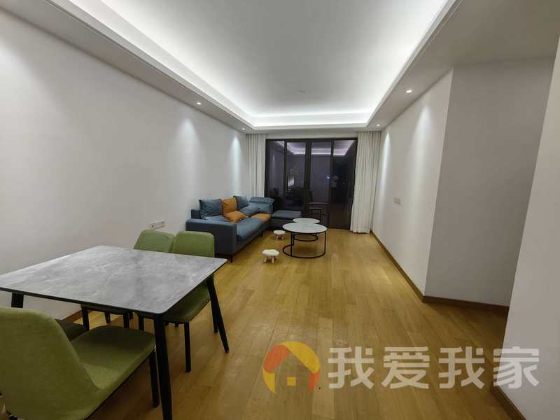 新力琥珀园二期 南北通透，采光好 装修好，环镜优美 中间楼层