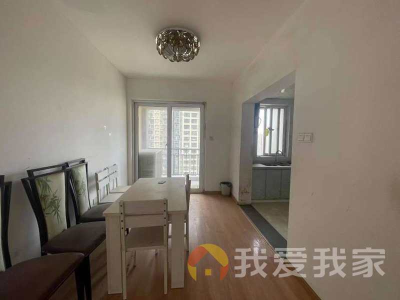 南昌我爱我家万达文化旅游城C区 南北通透，采光好 装修好，环镜优美 近地铁 视野好，诚心出售