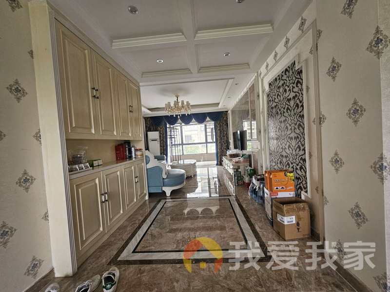 南昌我爱我家海域香廷三期 南北通透，采光好 装修好，环镜优美 视野好，诚心出售
