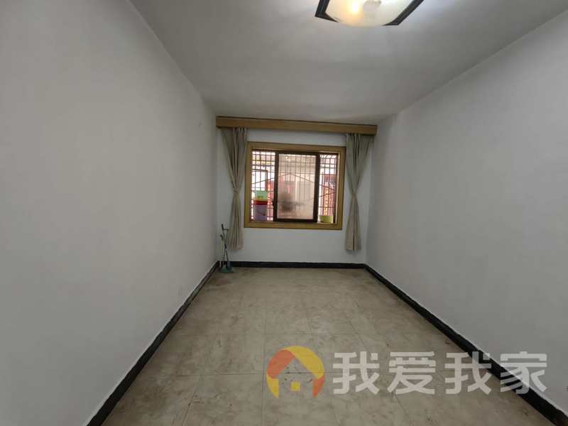 溢辉大厦 南北通透，采光好 近地铁 中间楼层