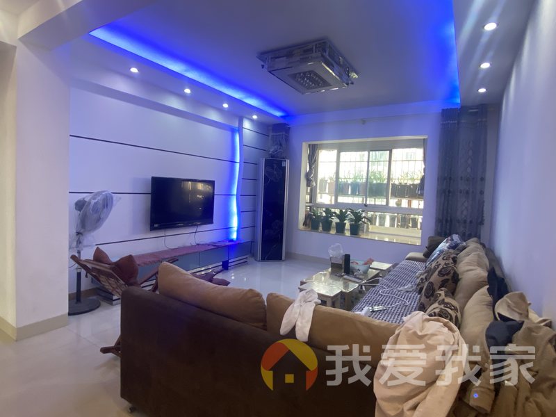 南昌我爱我家水岸菁华 南北通透，采光好 装修好，环镜优美 近地铁 中间楼层