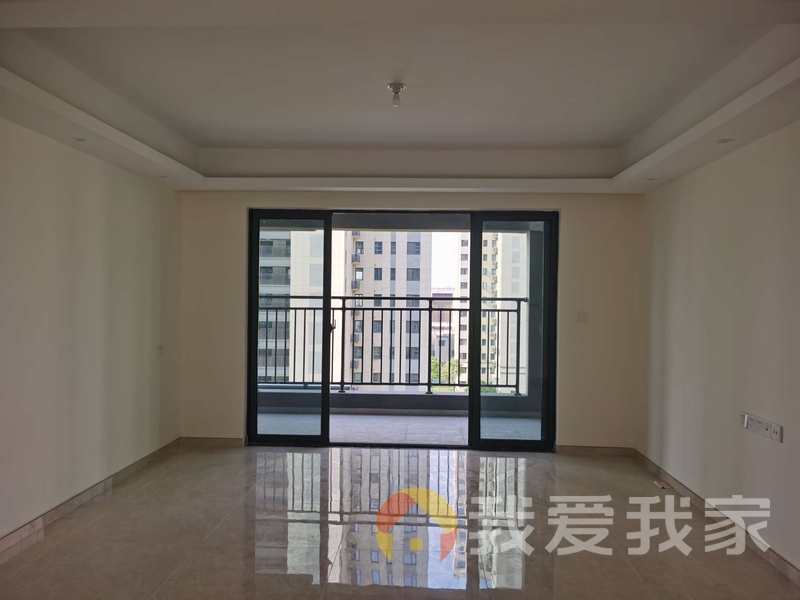 南昌我爱我家中国铁建书香瑶庭 南北通透，采光好 装修好，环镜优美 中间楼层