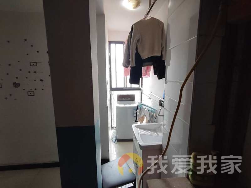中凯蓝域 南北通透，采光好 装修好，环镜优美 中间楼层