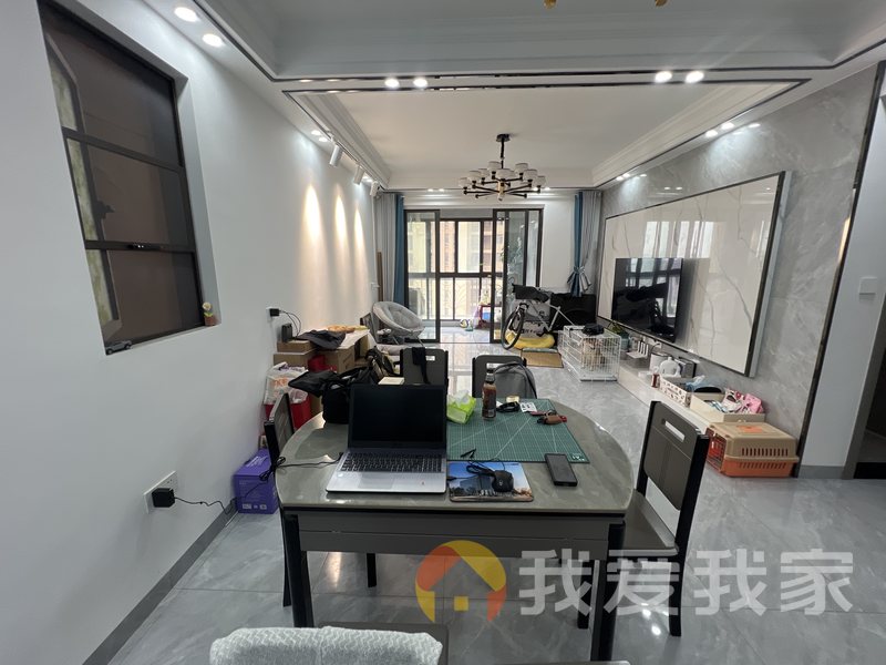 南昌我爱我家联发君悦湖 南北通透，采光好 装修好，环镜优美 中间楼层