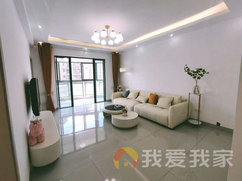 众鑫城上城一期 南北通透，采光好 装修好，环镜优美 中间楼层