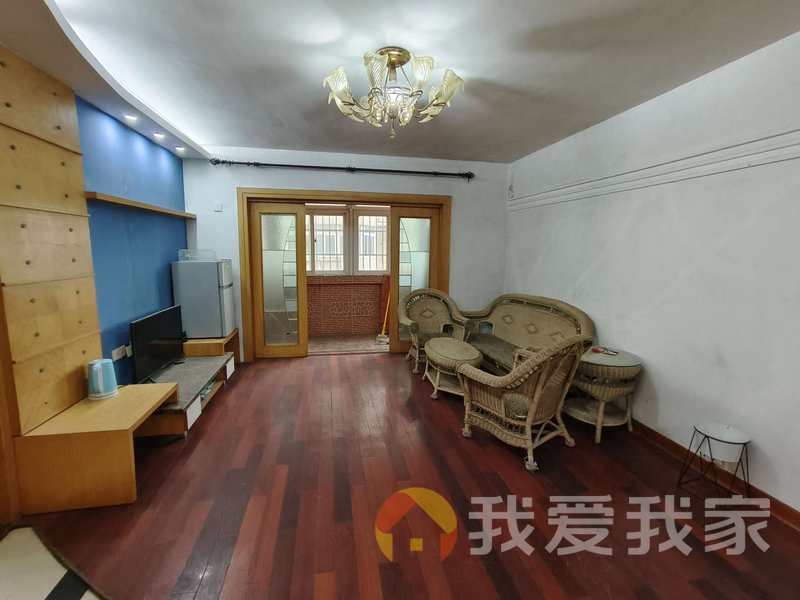 中山城 南北通透，采光好 近地铁 周边匹套完善，，出行方便