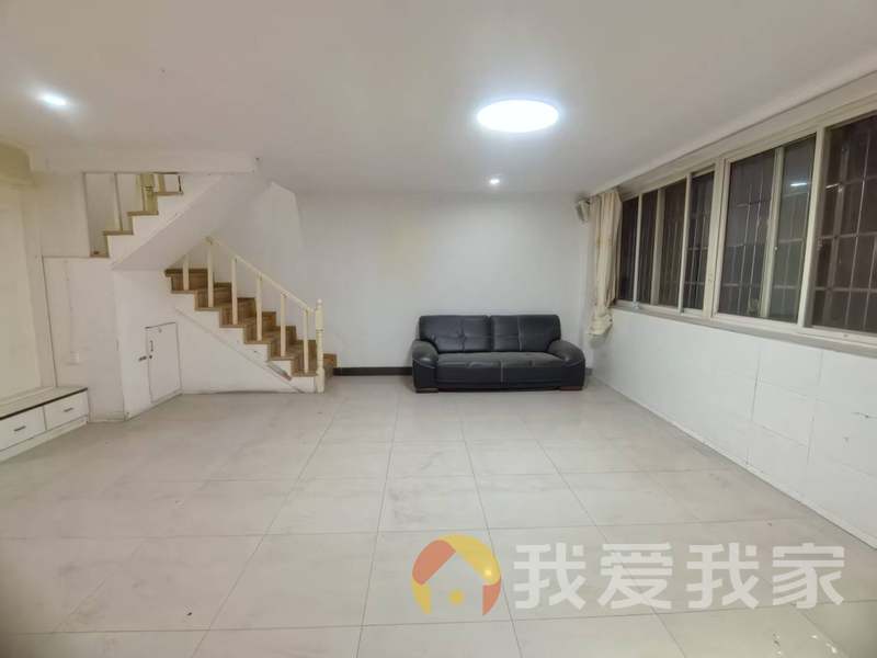 蓝天雅居 南北通透，采光好 装修好，环镜优美 视野好，诚心出租