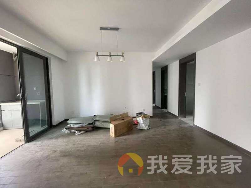 南昌我爱我家外国语，省委隔壁，精装修大3房 拎包入住，中央空调带地暖