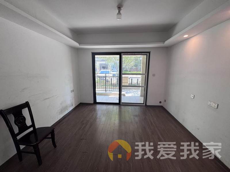 阳光城蓝光文澜府 南北通透，采光好 装修好，环镜优美 周边匹套完善，，出行方便