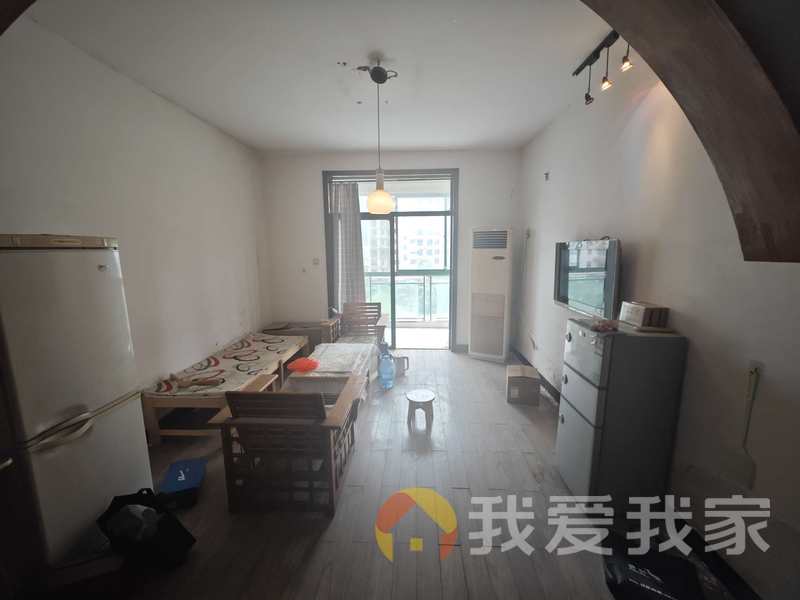 南昌我爱我家洪城时代广场 南北通透，采光好 装修好，环镜优美 近地铁 周边匹套完善，，出行方便