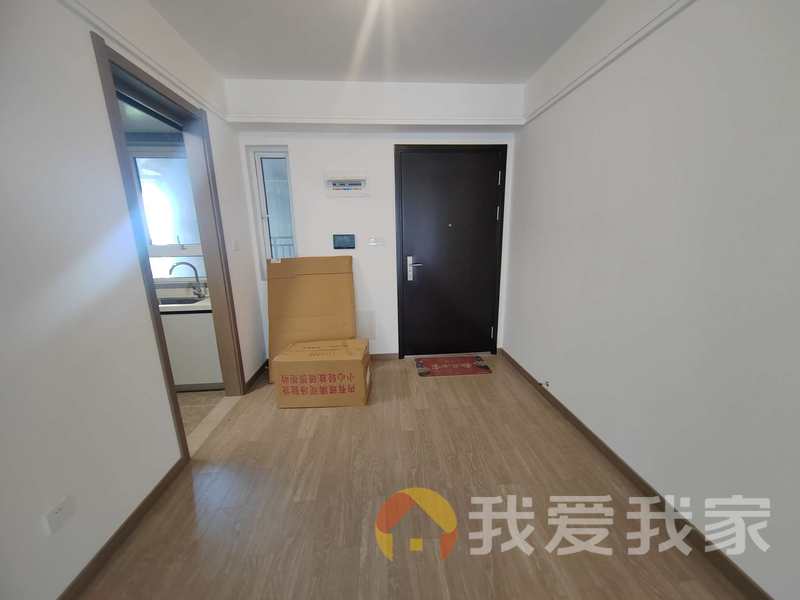 南昌我爱我家联发万科海上明月 南北通透，采光好 装修好，环镜优美 周边匹套完善，，出行方便