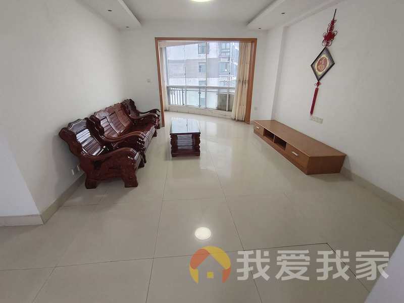 柏林爱乐 南北通透，采光好 装修好，环镜优美 视野好，诚心出售