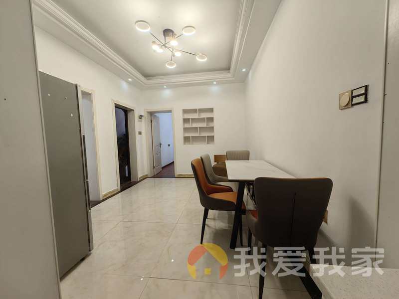 坝口巷 南北通透，采光好 装修好，环镜优美 近地铁 视野好，诚心出租