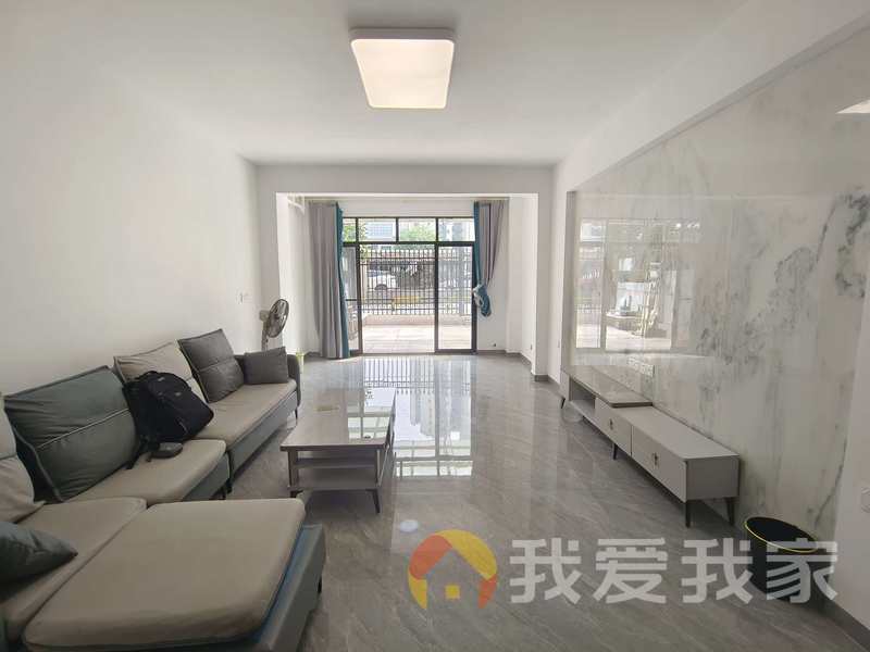 大唐世家，房东诚心出售，小区环境优美