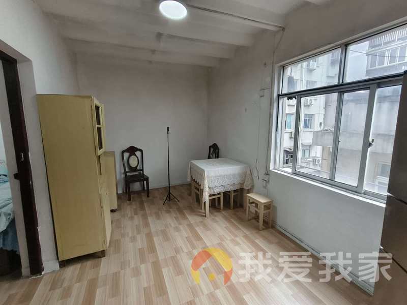 阳明路 近地铁 视野好，诚心出租