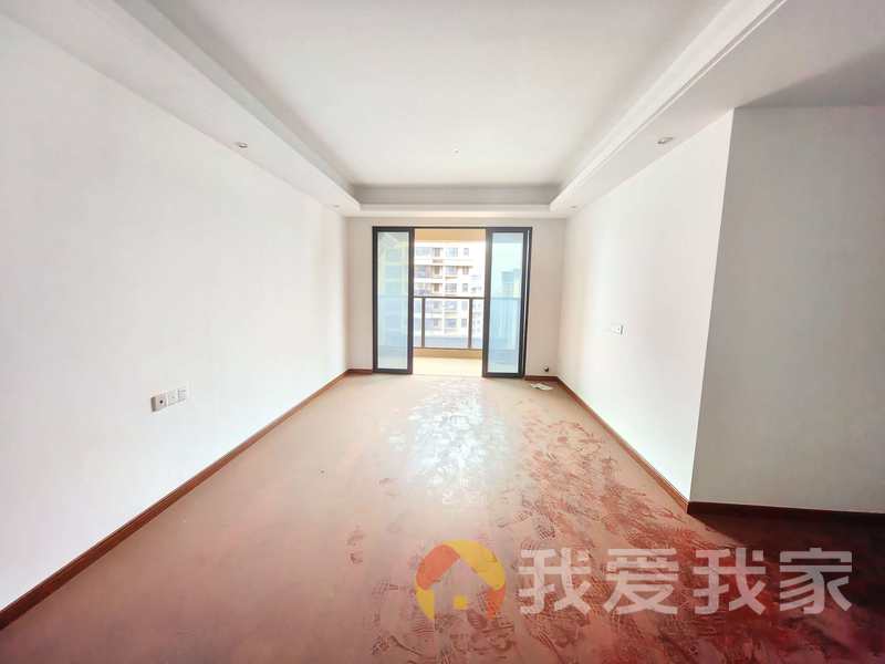南昌我爱我家新力琥珀园一期 南北通透，采光好 装修好，环镜优美 视野好，诚心出售
