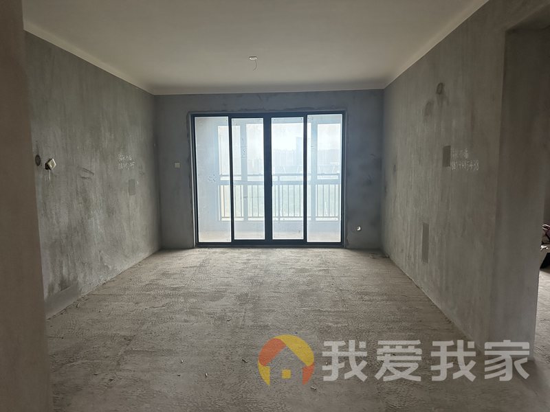 联发君悦华庭 南北通透，采光好 中间楼层