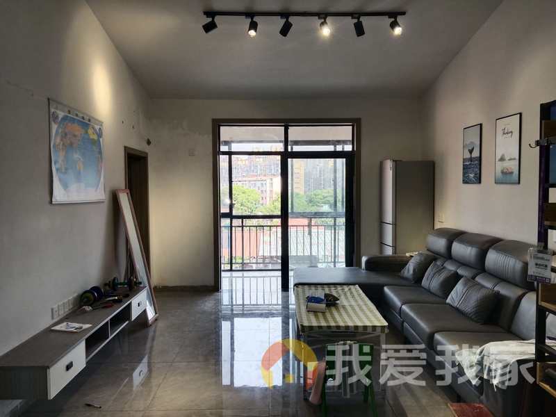 力天阳光地带 南北通透，采光好 装修好，环镜优美 视野好，诚心出售