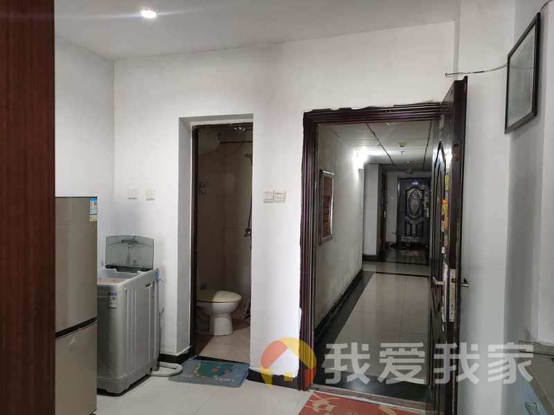 铂金特区 南北通透，采光好 视野好，诚心出售