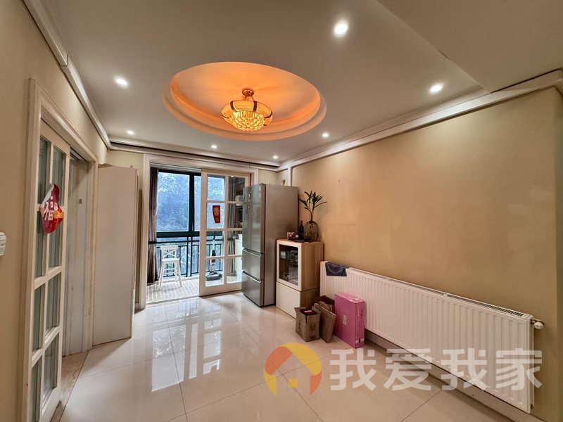 天水怡景 南北通透，采光好 装修好，环镜优美 视野好，诚心出售