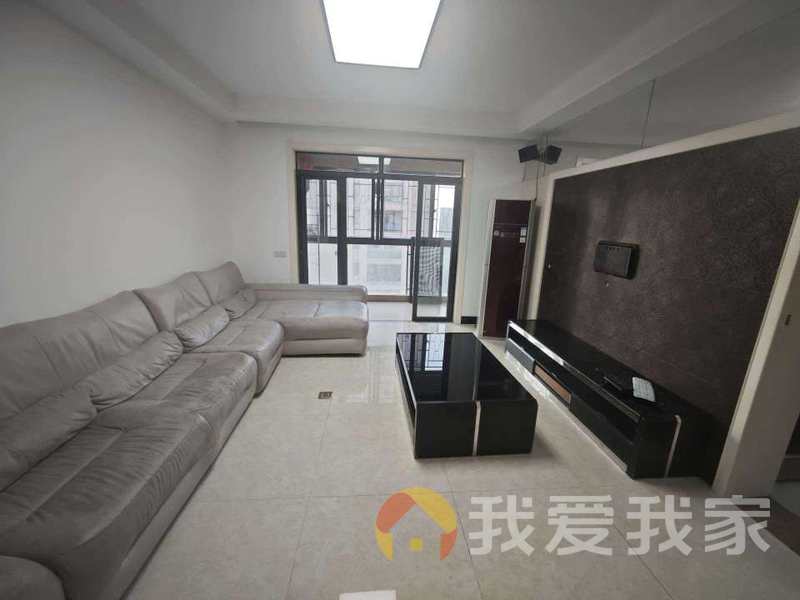南昌我爱我家绿地新都会 南北通透，采光好 装修好，环镜优美 近地铁 视野好，诚心出售